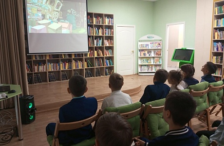 В районной библиотеке 12 сентября 2024 года состоялся урок безопасности «Интернет: интересно, полезно, безопасно»