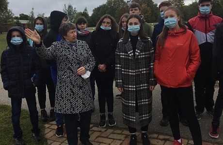 В рамках реализации регионального проекта « Культурная суббота» обучающиеся школы №1 поселка Колышлей посетили Государственный Лермонтовский музей- заповедник «Тарханы» В рамках реализации регионального проекта « Культурная суббота» обучающиеся школы №1 поселка Колышлей посетили Государственный Лермонтовский музей- заповедник «Тарханы»