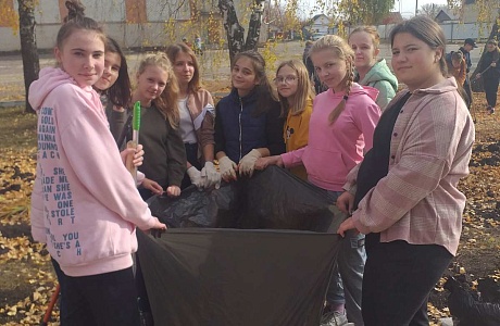 В рамках санитарной пятницы 16 октября 2020 года педагоги и обучающиеся МОУ СОШ №1 р.п.Колышлей провели эколого-волонтёрскую Акцию « Наша забота – родной школе» В рамках санитарной пятницы 16 октября 2020 года педагоги и обучающиеся МОУ СОШ №1 р.п.Колышлей провели эколого-волонтёрскую Акцию « Наша забота – родной школе»