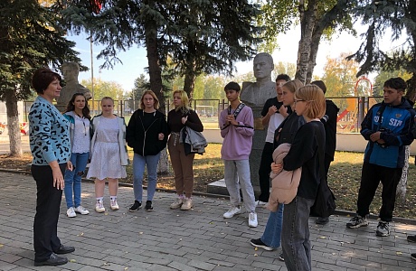 Для студентов Колышлейского филиала «Сердобского многопрофильного техникума» 29 сентября была проведена экскурсия «Путешествие сквозь века»