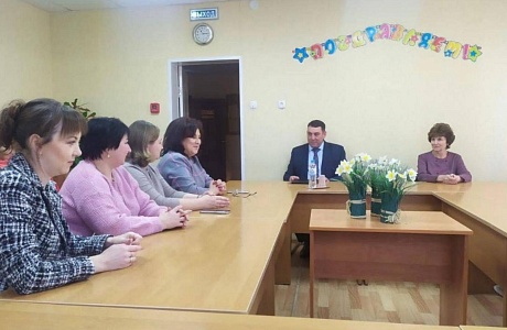 В Комплексном центре социальной защиты населения 8 декабря состоялась встреча Главы Колышлейского района Михаила Максимова 
