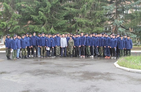 С 22-26 мая 2023 года юноши 10 класса приняли активное участие в военно-спортивных сборах для старшеклассников «Пять дней в армии» С 22-26 мая 2023 года юноши 10 класса приняли активное участие в военно-спортивных сборах для старшеклассников «Пять дней в армии»