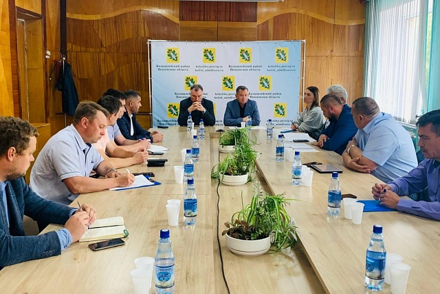 В здании администрации Колышлейского района 1 июля 2022 года состоялось выездное совещание с участием Министра строительства и дорожного хозяйства Пензенской области В здании администрации Колышлейского района 1 июля 2022 года состоялось выездное совещание с участием Министра строительства и дорожного хозяйства Пензенской области