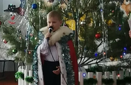 В ООШ с. Халтурино – филиал МОУ СОШ с. Телегино 29 декабря был проведён новогодний утренник «Волшебная ёлочка»