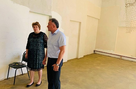 В ходе планового объезда Колышлейского района главой администрации района Вильданом Узбековым, 1 августа 2022 года посещена МОУ СОШ № 2 р.п. Колышлей