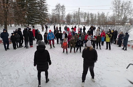 В день Святого Валентина 14 февраля 2022 года на площади ДЮСШ прошел зимний танцевальный флешмоб с детьми СОШ №1 и СОШ №2 р.п.Колышлей В день Святого Валентина 14 февраля 2022 года на площади ДЮСШ прошел зимний танцевальный флешмоб с детьми СОШ №1 и СОШ №2 р.п.Колышлей