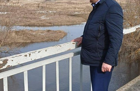 1 апреля 2024 года глава района выезжал на территории, прилегающие к рекам Хопер и Колышлейка, с целью отслеживания уровня воды и оценки рисков на местах