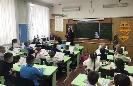 В МОУ СОШ № 1р.п. Колышлей 20 декабря 2022 года состоялась встреча учащихся школы с сотрудниками отделения ГИБДДМО МВД России «Колышлейский»  Цель беседы – профилактика детского дорожно-транспортного травматизма