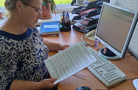 Зав. архивным сектором Администрации Колышлейского района провела ознакомление с ведением делопроизводства и с состоянием и хранением документов в администрации Трескинского сельсовета