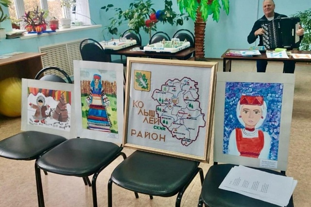 В преддверии Дня народного единства в детском секторе районного Дома культуры 1 ноября 2024 года прошла познавательная игровая программа «Мы-это наша история! Мы-это наша страна!».