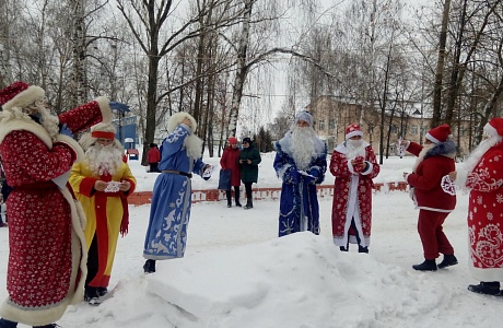 В дни новогодних и рождественских праздников приглашаем детей и взрослых на Центральную площадь поселка Колышлей для участия в игровых развлекательных программах В дни новогодних и рождественских праздников приглашаем детей и взрослых на Центральную площадь поселка Колышлей для участия в игровых развлекательных программах
