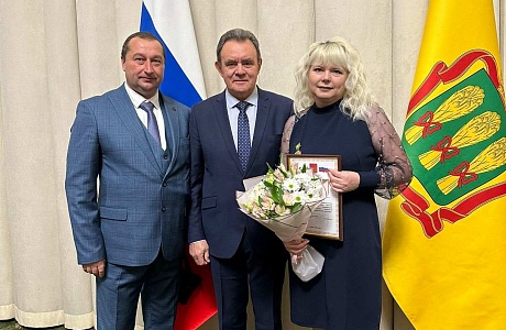 В Круглом зале Правительства Пензенской области 24 ноября 2022 года состоялась церемония чествования матерей – мероприятие, посвященное Дню матери.