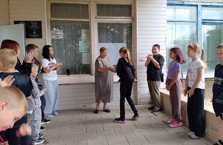 В июне 2026 года в МОУ СОШ с.Телегино учащимся школы вручили знаки ВФСК «ГТО». 