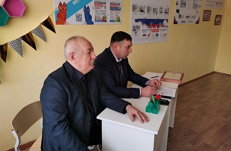 В школе села Телегино 12 января состоялась встреча Главы Колышлейского района Михаила Максимова с трудовым коллективом