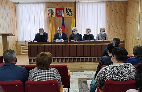 В Администрации Колышлейского района состоялось совещание главы администрации района Вильдана Узбекова